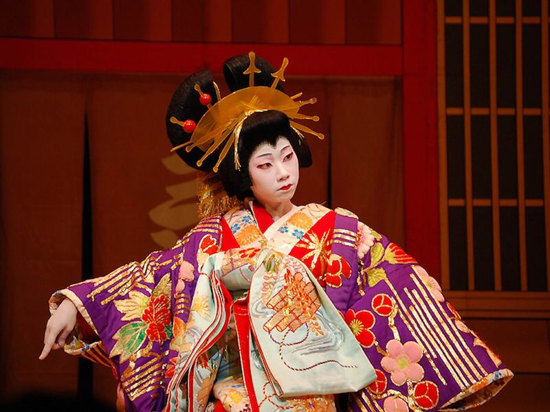 nama-nama-tarian-tradisional-jepang//we-xpats.com/id